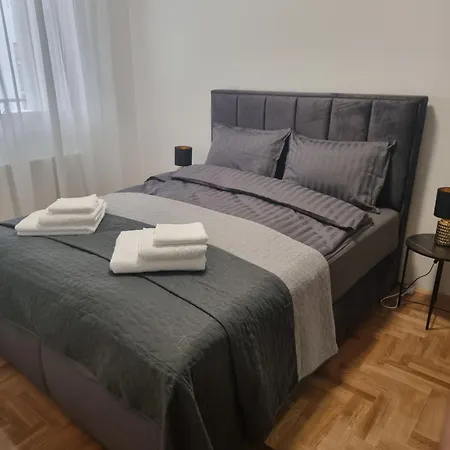Apartment M *