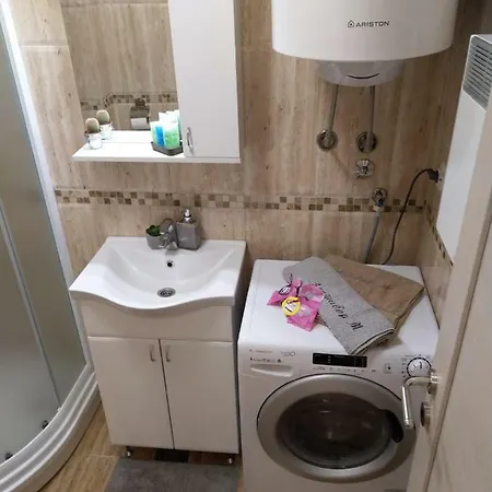 M * ズラティボール